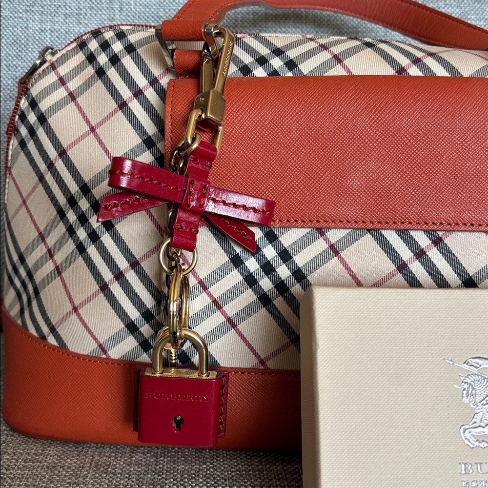 Burberry Red vintage Keychain bag charm Set Rate hard to find!!